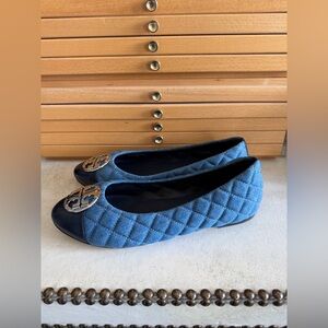 Tory Burch Quilted Denim Ballet Flats Blue Leather Cap Toe Logo Medallion Sz 7M